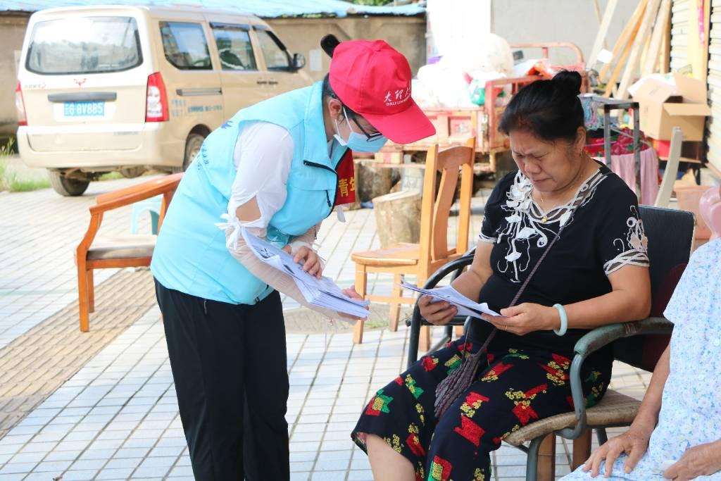 大理大学赴红河州河口县国门医院医疗发展观察分团队员以调查研究的形式，到基层一线去，发现问题、认识问题，探索解决问题的办法，努力成为堪当大任的新时代中国青年。