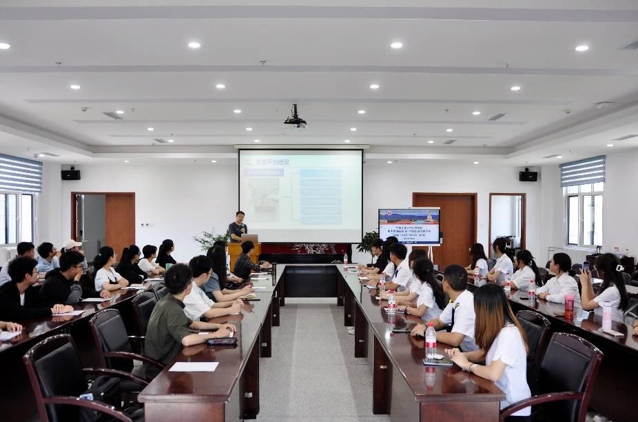 图为实践团在兰州大学大气科学学院进行团学骨干交流